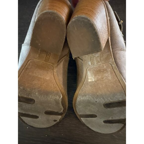 Fergalicious Retro Peep Toe Ankle Booties With Stacked Heels Size 7.5 - Picture 5 of 10